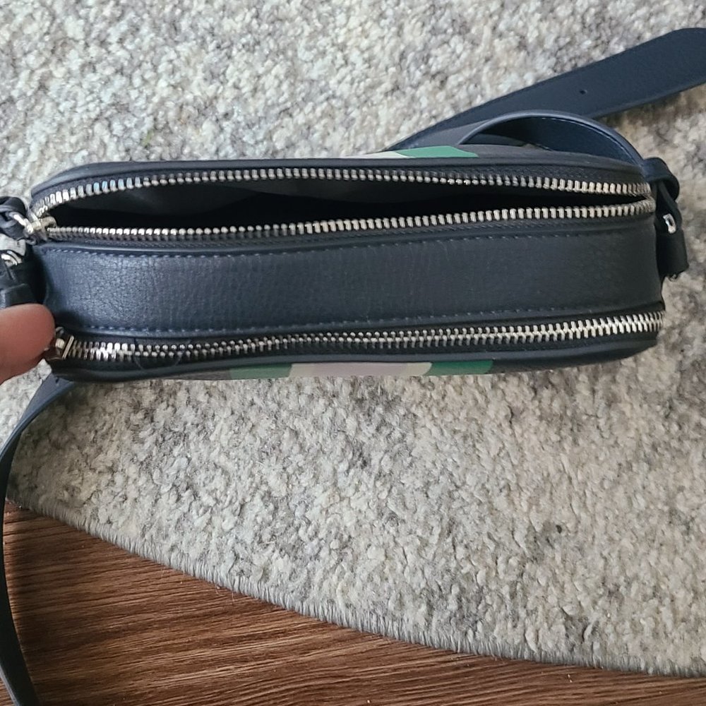 Navy purse - Picture 4 of 4